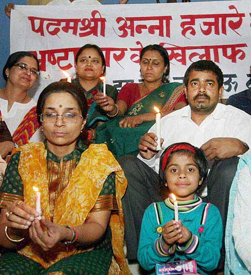 अन्ना की मुहिम को जन समर्थन  । फोटोः जनआंदोलन