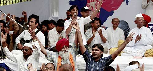 अन्ना की मुहिम को जन समर्थन  । फोटोः जनआंदोलन