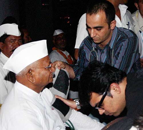 अन्ना की मुहिम को जन समर्थन  । फोटोः जनआंदोलन