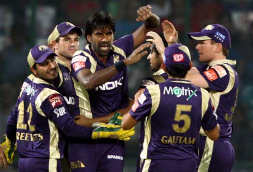 गंभीर के सामने टिक नहीं पाए वीरू...