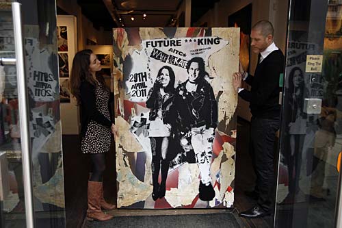 शाही शादी के लिए गुलजार हुईं लंदन की गलियां...