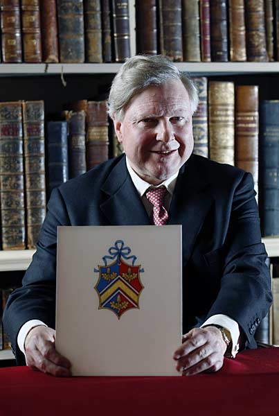 शाही शादी के लिए गुलजार हुईं लंदन की गलियां...