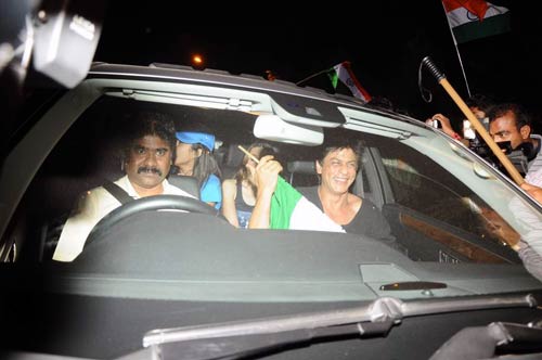 बॉलीवुड ने भी मनाया जीत का जश्‍न । जब भावुक हो उठे खिलाड़ी