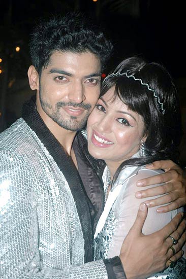 देबिना बनर्जी की बर्थडे पार्टी । बॉलीवुड हसीनाओं का जलवा