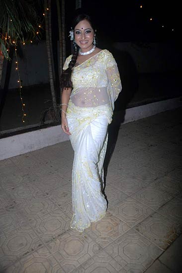 देबिना बनर्जी की बर्थडे पार्टी । बॉलीवुड हसीनाओं का जलवा