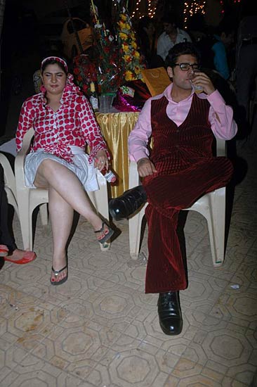 देबिना बनर्जी की बर्थडे पार्टी । बॉलीवुड हसीनाओं का जलवा