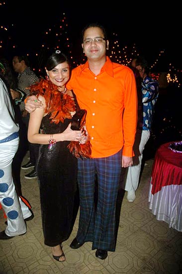 देबिना बनर्जी की बर्थडे पार्टी । बॉलीवुड हसीनाओं का जलवा