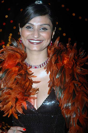 देबिना बनर्जी की बर्थडे पार्टी । बॉलीवुड हसीनाओं का जलवा