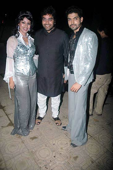 देबिना बनर्जी की बर्थडे पार्टी । बॉलीवुड हसीनाओं का जलवा