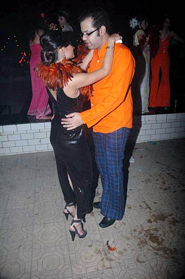 देबिना बनर्जी की बर्थडे पार्टी । बॉलीवुड हसीनाओं का जलवा