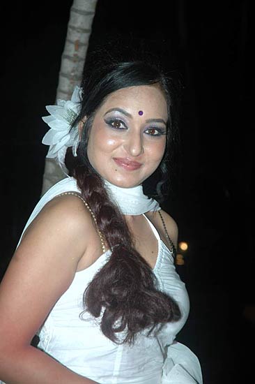 देबिना बनर्जी की बर्थडे पार्टी । बॉलीवुड हसीनाओं का जलवा