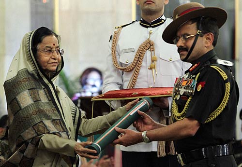 राष्‍ट्रपति भवन में हुआ शहीदों का सम्‍मान