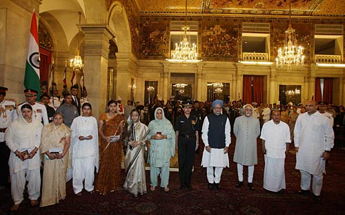 राष्‍ट्रपति भवन में हुआ शहीदों का सम्‍मान