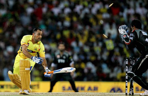 चेन्‍नई ने पुणे को 25 रन से हराया...