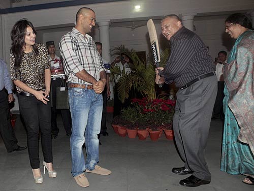 जीते तो जश्न, हारे तो भी जश्न । भारत बना विश्‍वविजेता