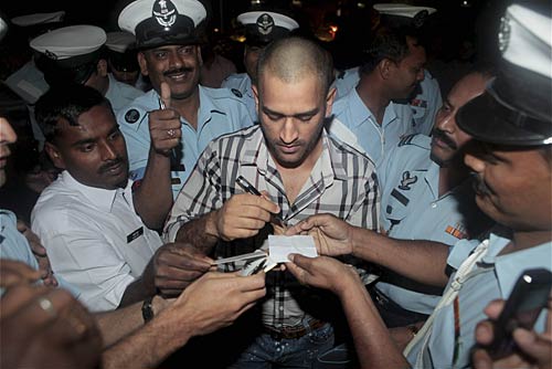 जीते तो जश्न, हारे तो भी जश्न । भारत बना विश्‍वविजेता