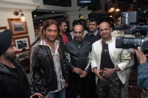 जन्‍मदिन मुबारक हो 'धूम-धूम' धोनी...