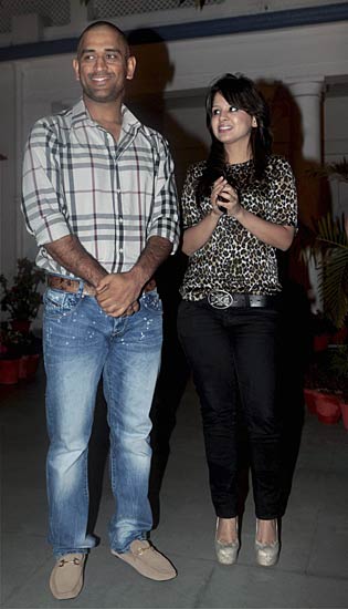 जीते तो जश्न, हारे तो भी जश्न । भारत बना विश्‍वविजेता