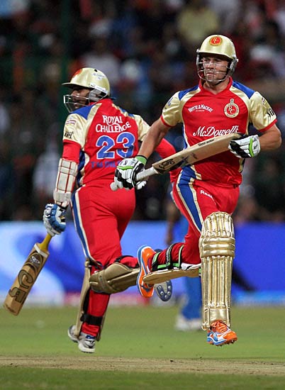 मुंबई ने बैंगलोर को 9 विकेट से हराया