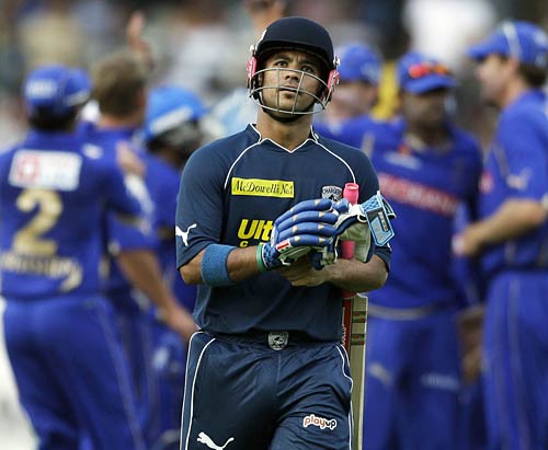 आठ विकेट से जीता हैदराबाद | आईपीएल का रंगारंग आगाज