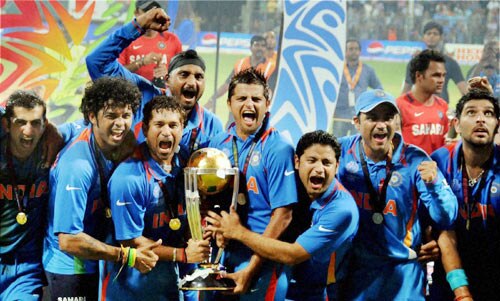 जब छलक पड़े खुशी के आंसू...। जीत का जश्‍न और सम्‍मान