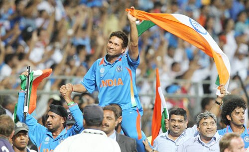 जब छलक पड़े खुशी के आंसू...। जीत का जश्‍न और सम्‍मान