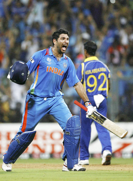 जब छलक पड़े खुशी के आंसू...। जीत का जश्‍न और सम्‍मान