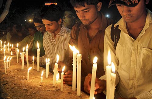 ऐसे मिली लोकतंत्र को ऊर्जा... । आंदोलन की आंधी