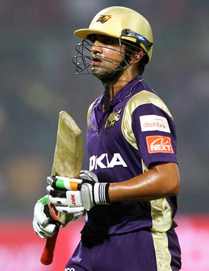 गंभीर के सामने टिक नहीं पाए वीरू...