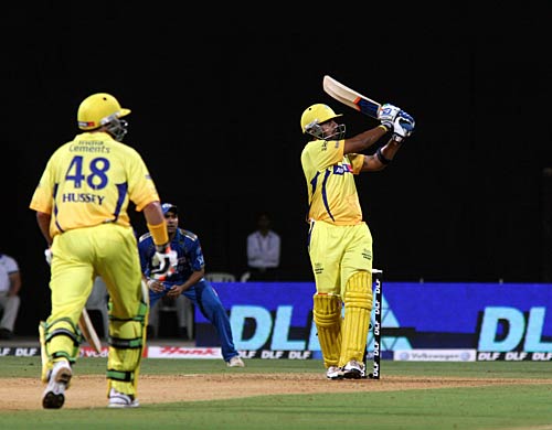 मुंबई की चेन्‍नई पर रोमांचक जीत