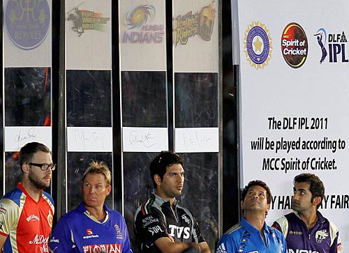 आईपीएल का रंगारंग आगाज...। चेन्‍नई ने मारी बाजी