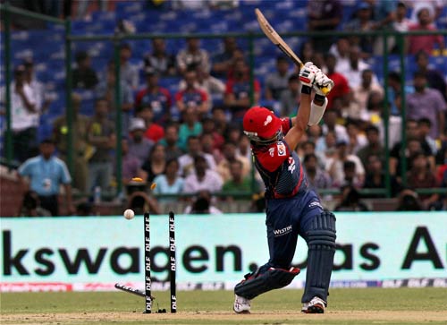 मुंबई ने किया दिल्‍ली को आठ विकेट से पस्‍त...