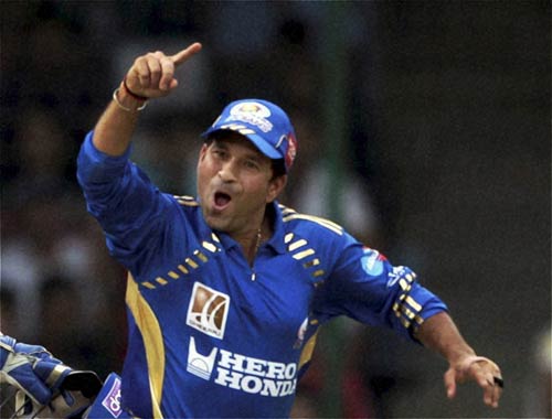 मुंबई ने किया दिल्‍ली को आठ विकेट से पस्‍त...