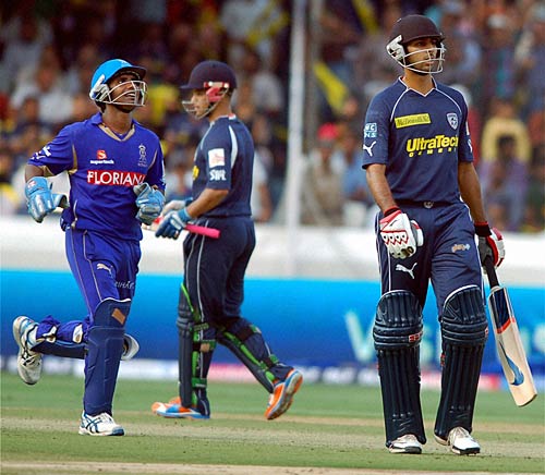आठ विकेट से जीता हैदराबाद | आईपीएल का रंगारंग आगाज