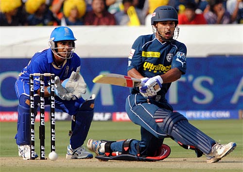 आठ विकेट से जीता हैदराबाद | आईपीएल का रंगारंग आगाज