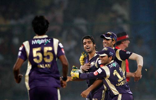 गंभीर के सामने टिक नहीं पाए वीरू...