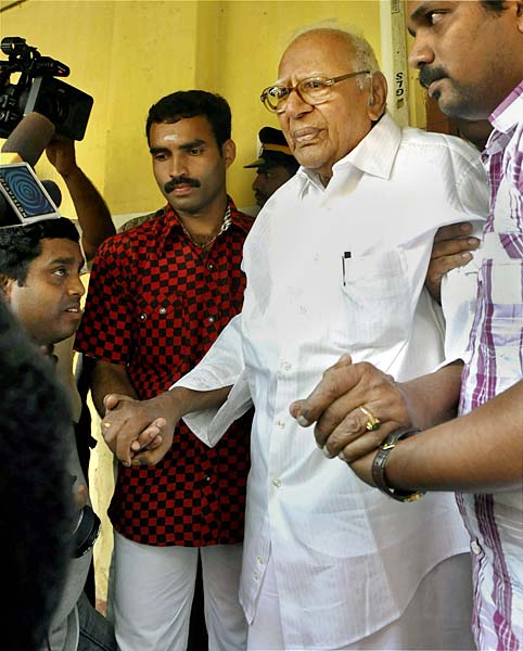 द. भारत में मतदाताओं का उत्‍साह चरम पर