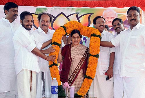 केरल में लेफ्ट के किले में सेंध की तैयारी