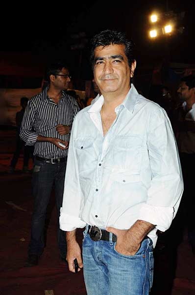 फिल्‍म 'रेडी' का म्‍यूजिक लॉन्‍च... | सलमान के मूड