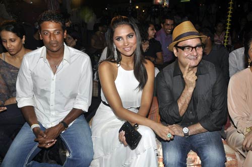 लारा पर नहीं होता बढ़ती उम्र का असर | सितारों की मस्‍ती