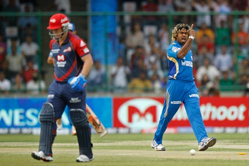 मुंबई ने किया दिल्‍ली को आठ विकेट से पस्‍त...