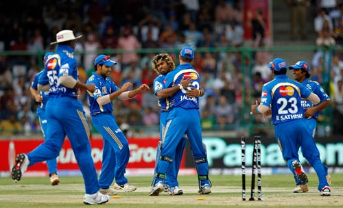 मुंबई ने किया दिल्‍ली को आठ विकेट से पस्‍त...