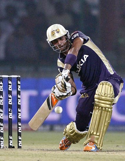 गंभीर के सामने टिक नहीं पाए वीरू...