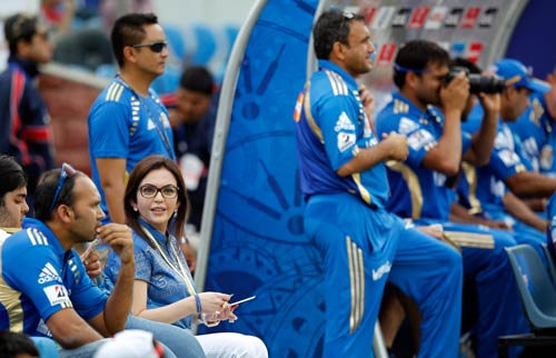 मुंबई ने किया दिल्‍ली को आठ विकेट से पस्‍त...