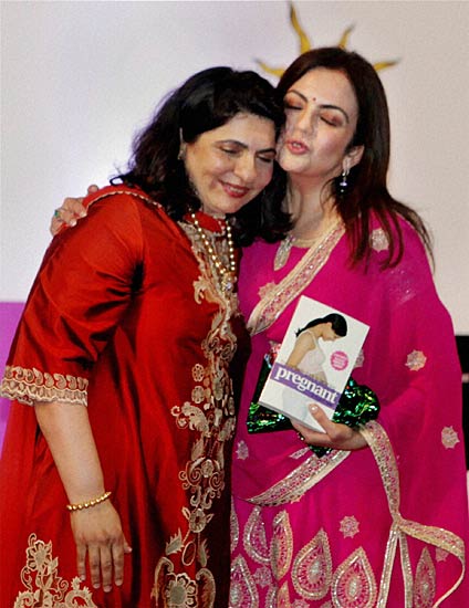 किताब के विमोचन समारोह में आमिर