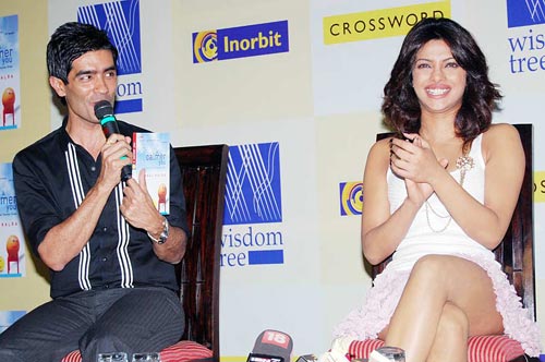 मिनी स्कर्ट में हसीनाएं  | दीपिका ने दिया सिद्धार्थ को किस