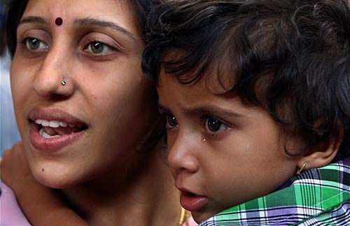 राजधानी एक्सप्रेस में लगी आग, कोई हताहत नहीं