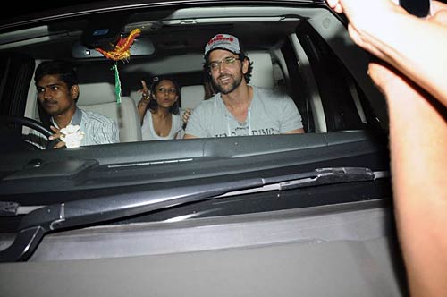 बॉलीवुड ने भी मनाया जीत का जश्‍न । जब भावुक हो उठे खिलाड़ी