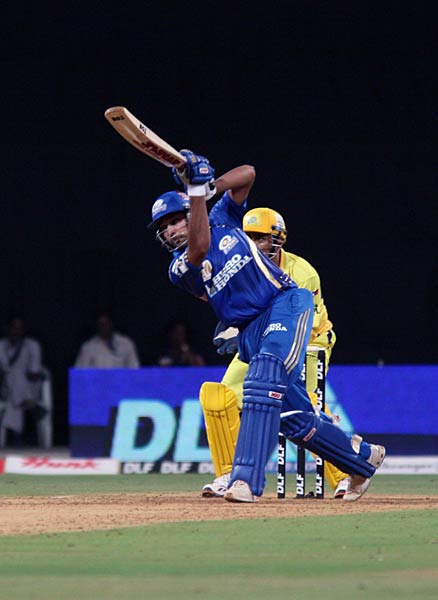 मुंबई की चेन्‍नई पर रोमांचक जीत