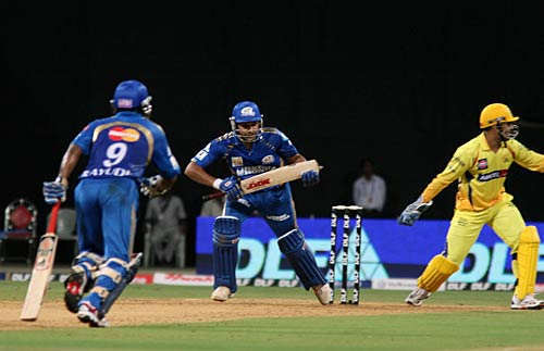 मुंबई की चेन्‍नई पर रोमांचक जीत